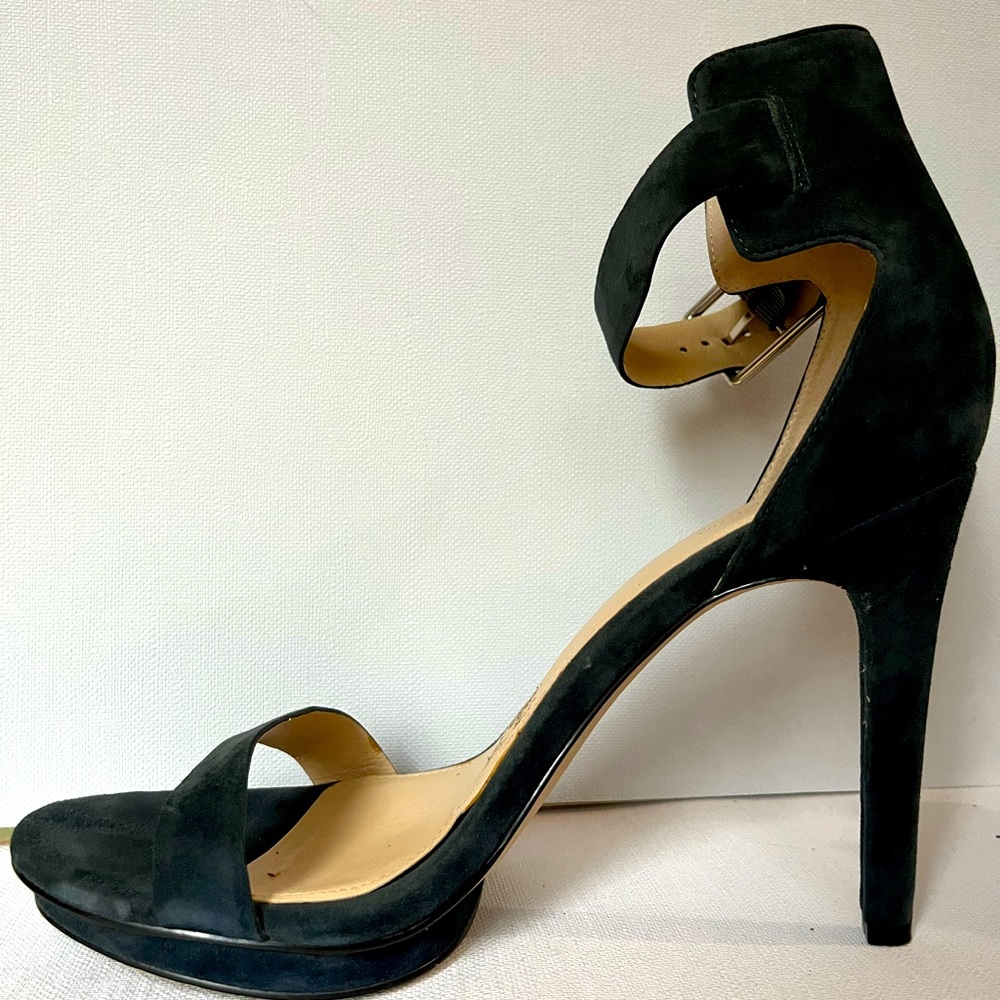 Calvin Klein Vivian heel suede